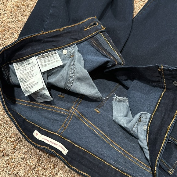 Levi’s - Picture 8 of 8